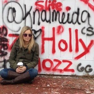 Meet your Posher, Holly